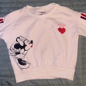 Minnie crew neck sweater.
